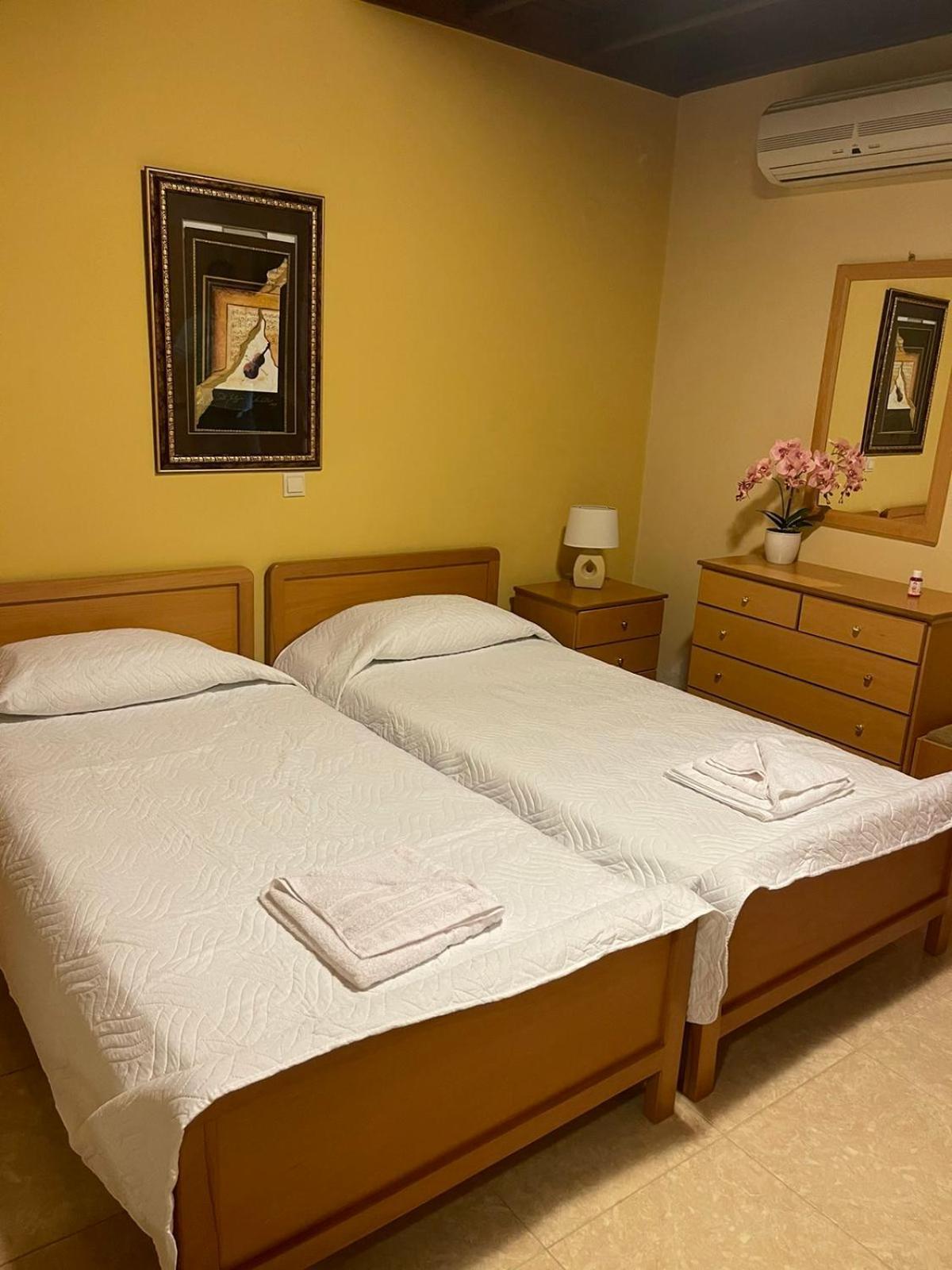 Villa Pinotsi Сими Екстериор снимка
