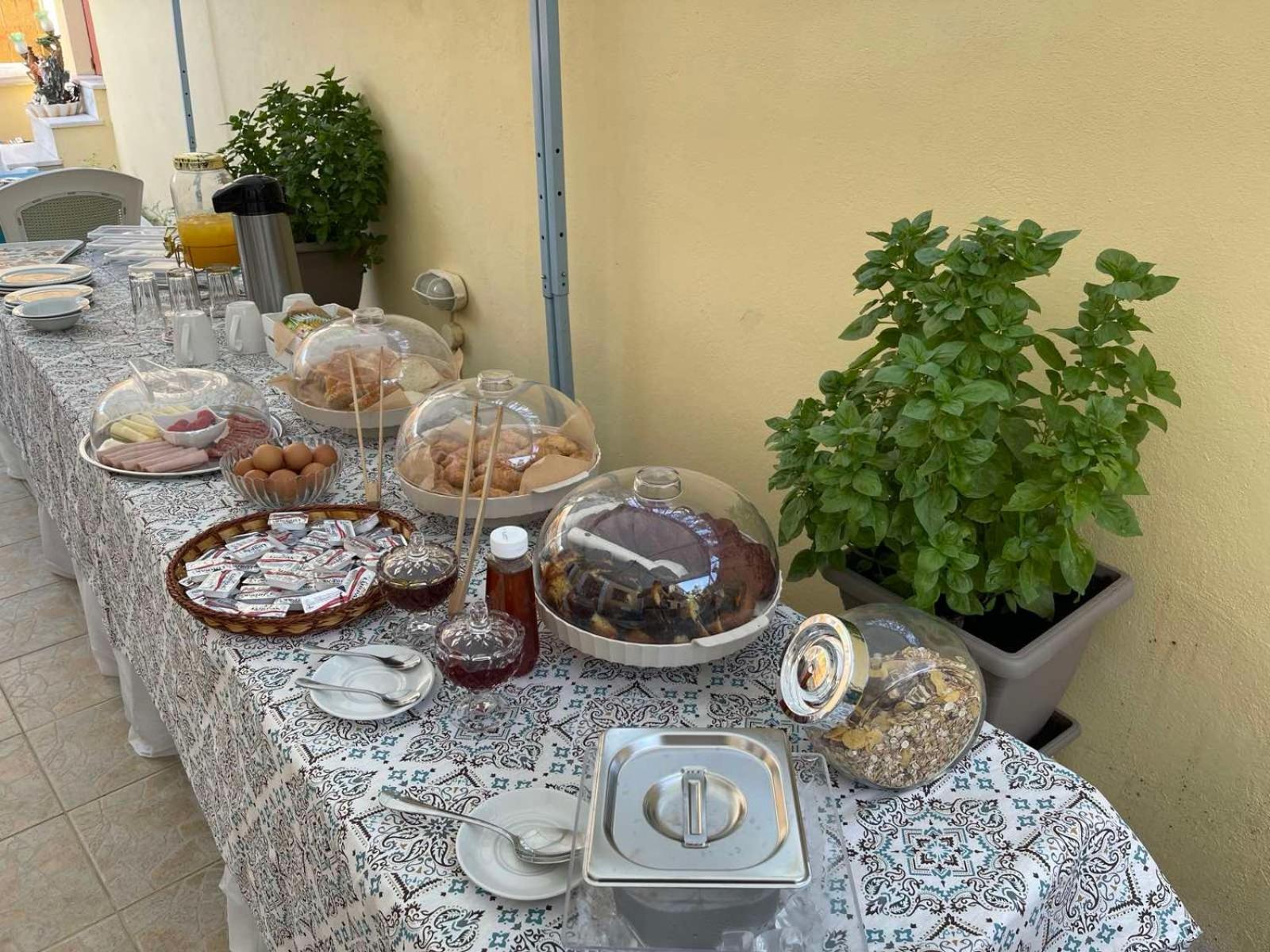 Villa Pinotsi Сими Екстериор снимка