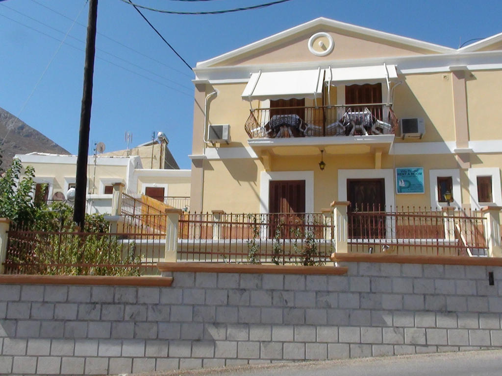 Villa Pinotsi Сими Екстериор снимка